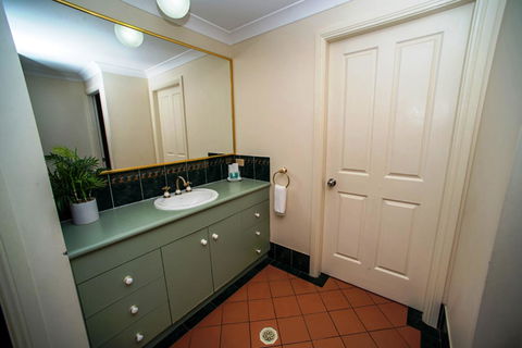 Beaches Serviced Apartments - Mackay Tourism 32