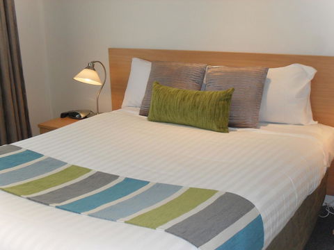 Beaches Serviced Apartments - Mackay Tourism 8