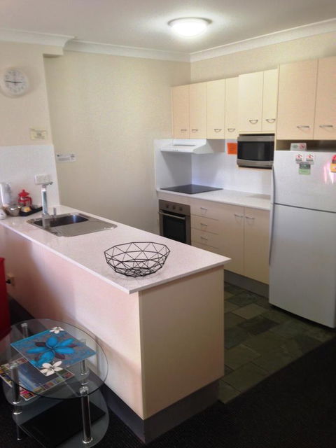 Beaches Serviced Apartments - Mackay Tourism 38