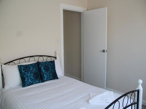 Beaches Serviced Apartments - Mackay Tourism 3