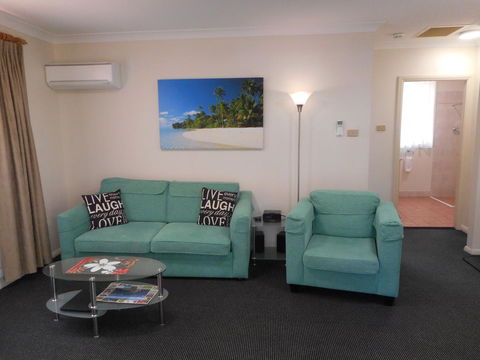 Beaches Serviced Apartments - Mackay Tourism 25