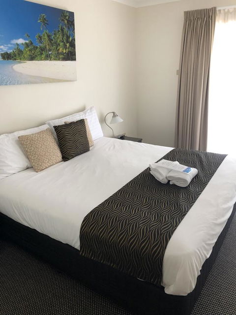 Beaches Serviced Apartments - Mackay Tourism 6