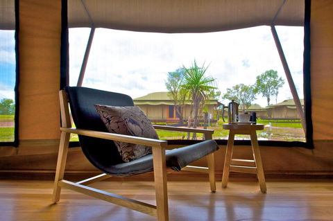Wildman Wilderness Lodge - Mackay Tourism 10