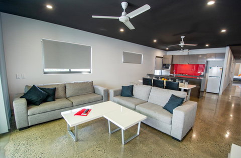 Magnum Serviced Apartments - Mackay Tourism 5