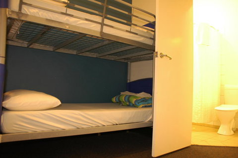 Melaleuca On Mitchell - Darwin YHA - Mackay Tourism 38