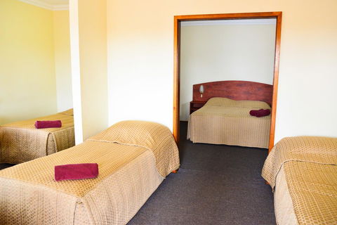 Erldunda Desert Oaks Resort - Mackay Tourism 32