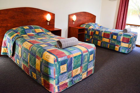 Erldunda Desert Oaks Resort - Mackay Tourism 35