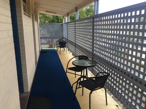 Golden Sands Motor Inn - Mackay Tourism 17