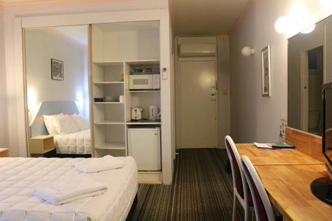 Golden Sands Motor Inn - Mackay Tourism 4