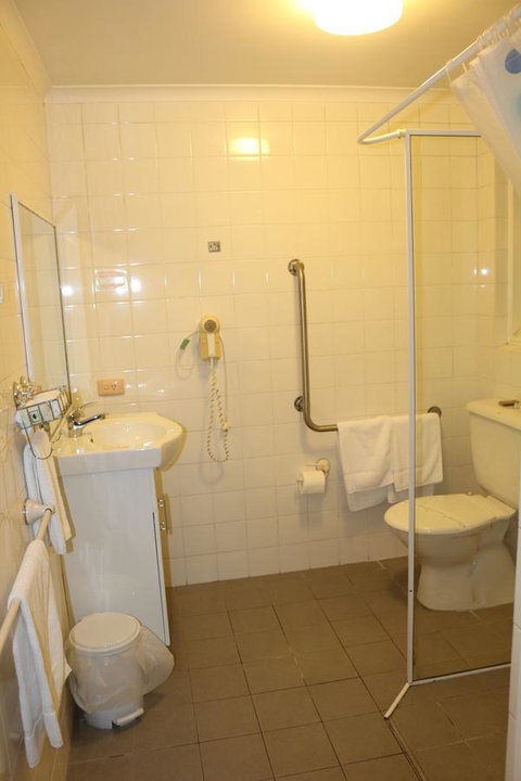 Golden Sands Motor Inn - Mackay Tourism 23