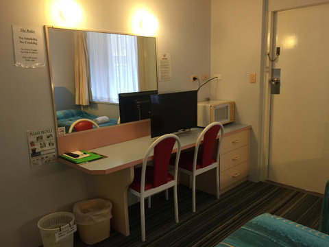 Golden Sands Motor Inn - Mackay Tourism 14