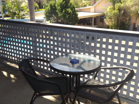 Golden Sands Motor Inn - Mackay Tourism 6
