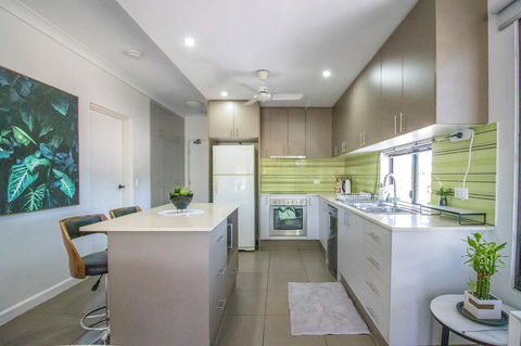 ZEN QUEST - The NOMADS PAD Near Nightcliff Markets & Sunset Foreshore - Mackay Tourism 26