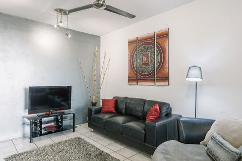 CitySide Apartment - 2 Bedroom With Private Courtyard - Mackay Tourism 1
