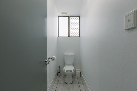 CitySide Apartment - 2 Bedroom With Private Courtyard - Mackay Tourism 20