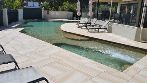 Nelson Bay Breeze - Mackay Tourism 4