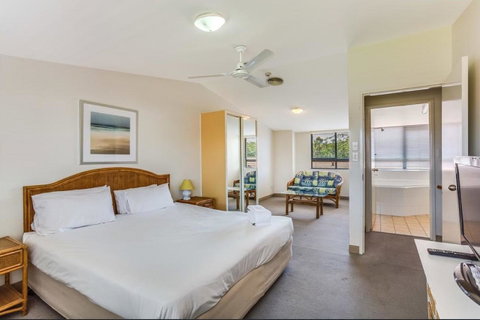 Nelson Bay Breeze - Mackay Tourism 25