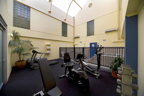 Madison Capital Executive Apartments - Mackay Tourism 6