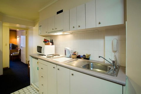 Madison Capital Executive Apartments - Mackay Tourism 5