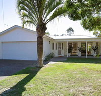 Bonito' 26 Bonito Street - pet friendly housewith aircon - Mackay Tourism