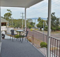 Boomerang on the Bay' 107 Government Road - boat parking air conditioning and water views - Mackay Tourism