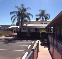 Bottle Tree Gardens Motel - Mackay Tourism