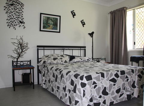 Bottlebrush B & B - Mackay Tourism 2