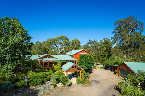 Bourndaroo Lodge - Mackay Tourism 0