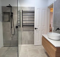 Boutique Beach House in the HEART of St. Kilda - Mackay Tourism