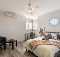 Boutique Private Rm situated in the heart of Burwood7 - Mackay Tourism