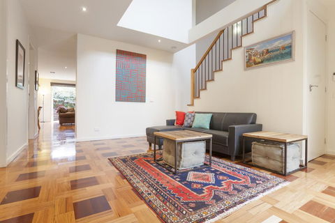 Boutique Stays - Elwood Hideaway - Mackay Tourism 3
