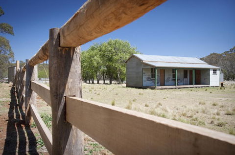 Brackens Hut - Mackay Tourism 3
