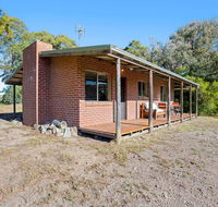 Braeside Cabin Four - Ziera - Mackay Tourism