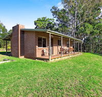 Braeside Cabin One - Pinkwood - Mackay Tourism