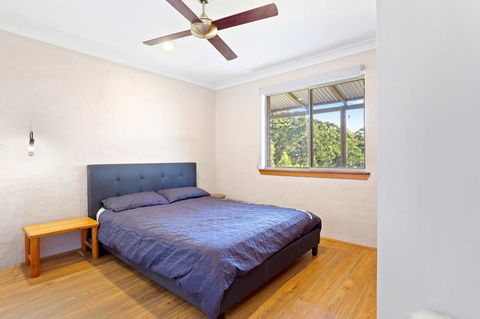 Braeside Cabin Three - Parsonsia - Mackay Tourism 1