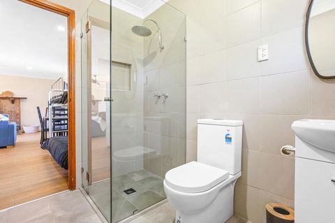 Braeside Cabin Two - Alphitonia - Mackay Tourism 1
