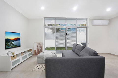 Brand New 2 Bedroom Apartment For 7 People - Mackay Tourism 3