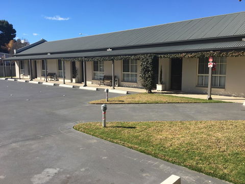 Breakout Motor Inn - Mackay Tourism 3