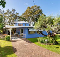 Bribie Beach House Waterfront directly across the road - Solander Esp Banksia Beach - Mackay Tourism