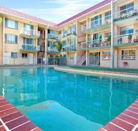 Bribie Beach King bed Unit overlooking pool - Mackay Tourism