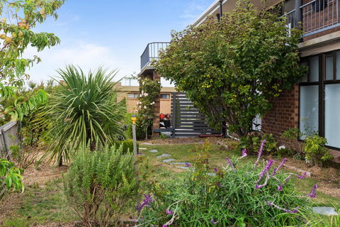 Bridairre Holiday Apartments - Mackay Tourism 1