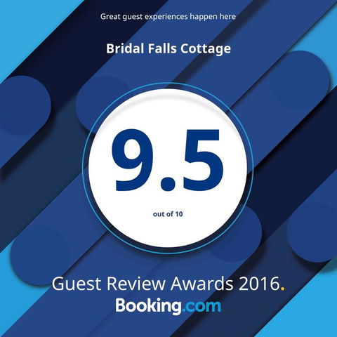 Bridal Falls Cottage - Mackay Tourism 3