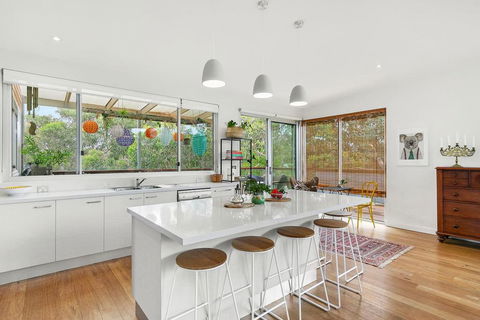 Bristlebird - Beach 650m, Pets, Fireplace, Linen, 4 Bdrm, WiFi - Mackay Tourism 1