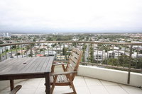 Broadwater Shores Waterfront Apartments