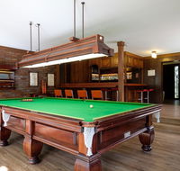 Brookfield Retreat - Large Holiday Home / Group Accommodation - Mackay Tourism