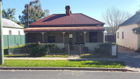 Browncoat Cottage Mudgee - Mackay Tourism 0