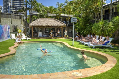 Budds In Surfers Backpackers - Mackay Tourism 3