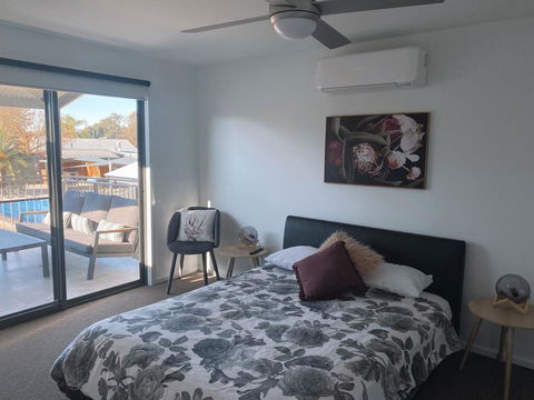 Bundalong Villas - Mackay Tourism 1