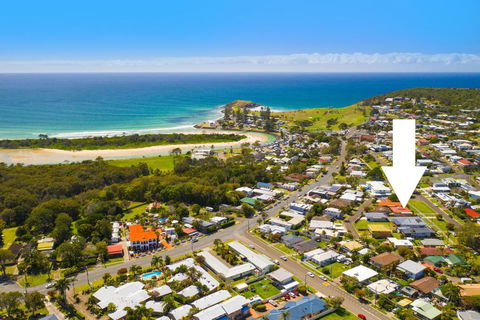 Burkeys, 5 Main Street - Mackay Tourism 3