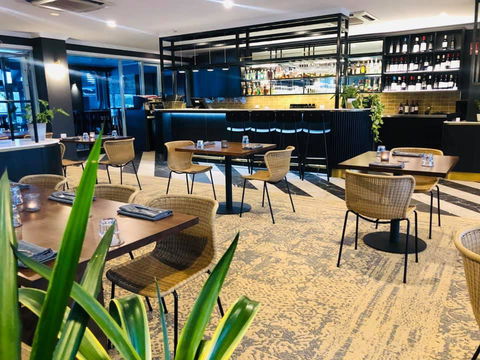 Burnett Riverside Hotel - Mackay Tourism 1